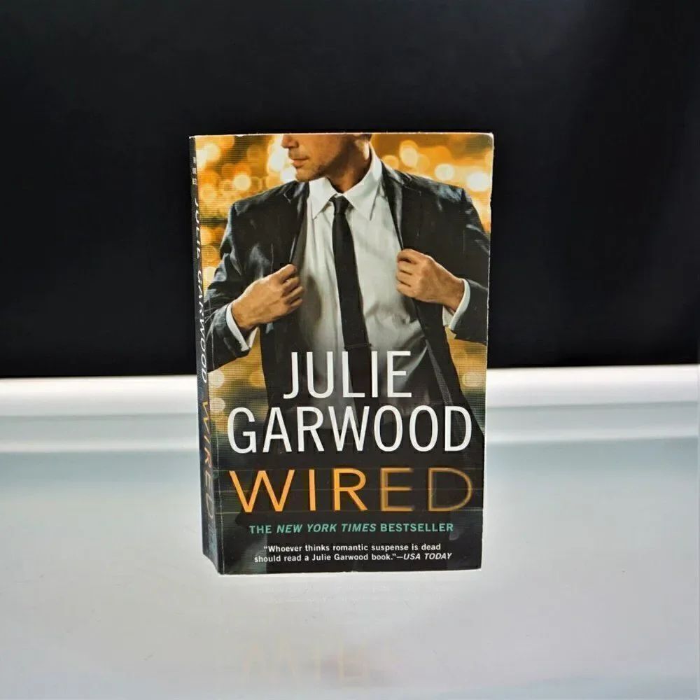 Wired by Julie Garwood 2018 Berkley Paperback
